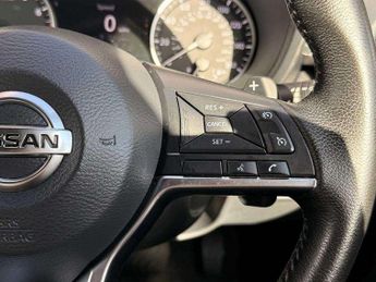 Nissan Juke 1.0 DiG-T N-Connecta 5dr DCT