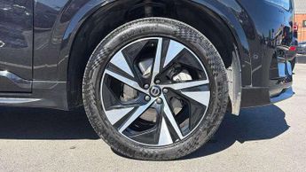 Volvo XC90 2.0 B5D [235] Plus Dark 5dr AWD Geartronic