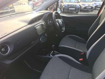 Toyota Yaris 1.5 Hybrid Y20 5dr CVT [Bi-tone]