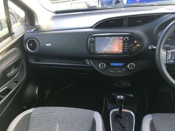 Toyota Yaris 1.5 Hybrid Y20 5dr CVT [Bi-tone]
