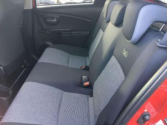 Toyota Yaris 1.5 Hybrid Y20 5dr CVT [Bi-tone]