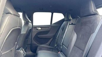 Volvo XC40 2.0 T4 R DESIGN 5dr Geartronic