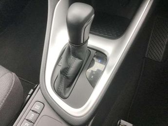 Toyota Yaris 1.5 Hybrid Design 5dr CVT