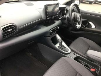 Toyota Yaris 1.5 Hybrid Design 5dr CVT