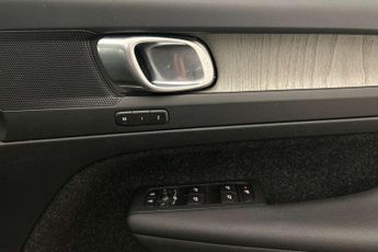 Volvo XC40 2.0 T4 Inscription Pro 5dr AWD Geartronic