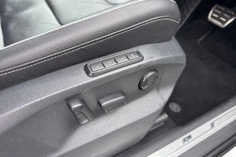 Volkswagen Tiguan 2.0 TDi 150 4Motion R-Line 5dr DSG