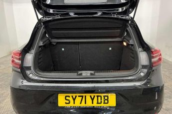 Renault Clio 1.6 E-TECH Hybrid 140 RS Line 5dr Auto