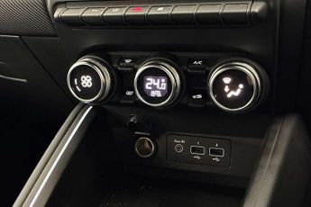 Renault Clio 1.6 E-TECH Hybrid 140 RS Line 5dr Auto