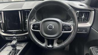 Volvo XC60 2.0 D5 PowerPulse R DESIGN 5dr AWD Geartronic