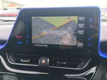 Toyota C-HR 1.8 Hybrid Dynamic 5dr CVT