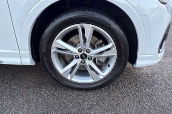 Audi Q3 40 TDI 200 Quattro S Line 5dr S Tronic