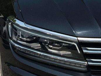 Volkswagen Tiguan 2.0 TSi 230 4Motion SEL 5dr DSG