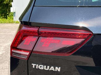 Volkswagen Tiguan 2.0 TSi 230 4Motion SEL 5dr DSG
