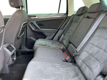 Volkswagen Tiguan 2.0 TSi 230 4Motion SEL 5dr DSG