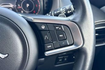 Jaguar F-Pace 2.0d [180] Chequered Flag 5dr Auto AWD