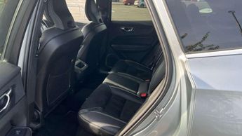 Volvo XC60 2.0 D4 R DESIGN 5dr AWD Geartronic