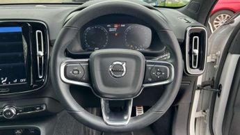 Volvo XC40 1.5 T3 [163] R DESIGN 5dr Geartronic