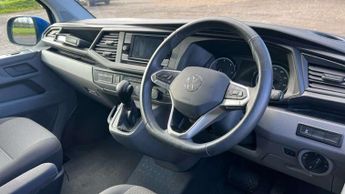 Volkswagen Transporter 2.0 TDI 150 Highline Kombi Van DSG