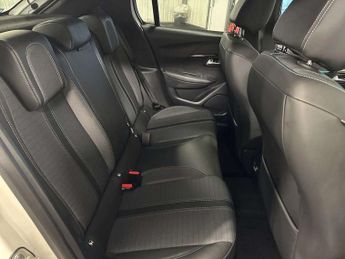 Peugeot 208 1.2 PureTech 100 Allure Premium 5dr EAT8