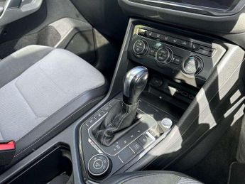 Volkswagen Tiguan 2.0 TDi 150 4Motion R-Line Tech 5dr DSG
