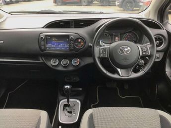 Toyota Yaris 1.5 VVT-i Y20 5dr CVT [Bi-tone]