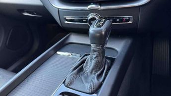 Volvo XC60 2.0 T5 [250] Momentum Pro 5dr Geartronic