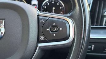 Volvo XC60 2.0 T5 [250] Momentum Pro 5dr Geartronic