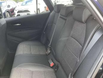 Toyota Corolla 2.0 VVT-i Hybrid Design 5dr CVT
