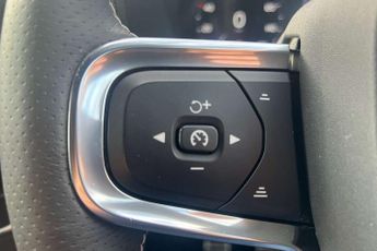 Volvo XC40 1.5 T3 [163] R DESIGN 5dr
