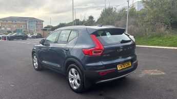 Volvo XC40 2.0 B4P Momentum 5dr Auto