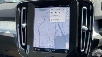 Volvo XC40 2.0 B3P Core 5dr Auto