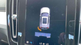 Volvo XC40 2.0 B3P Core 5dr Auto