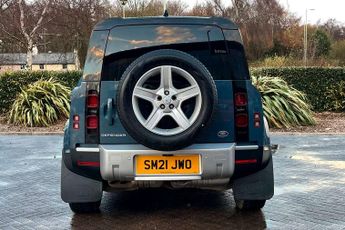 Land Rover Defender 3.0 D250 Hard Top SE Auto [3 Seat]