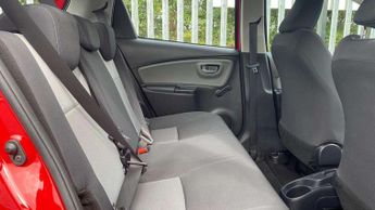 Toyota Yaris 1.5 Hybrid Icon 5dr CVT