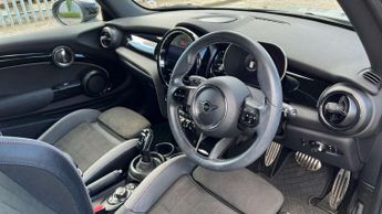 MINI Hatchback 2.0 Cooper S Sport 3dr Auto