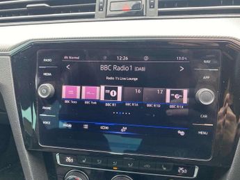 Volkswagen Passat 2.0 TDI SCR 190 R-Line 4dr DSG