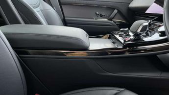 Land Rover Range Rover Sport 3.0 D300 Dynamic SE 5dr Auto