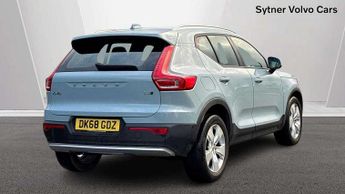 Volvo XC40 2.0 T4 Momentum Pro 5dr AWD Geartronic
