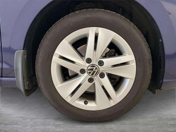 Volkswagen Golf 1.5 TSI Life 5dr