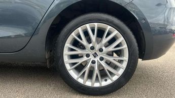 SEAT Leon 1.5 eTSI 150 Xcellence 5r DSG