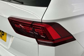 Volkswagen Tiguan 2.0 TSi 230 4Motion SEL 5dr DSG