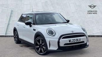 MINI Hatch 1.5 Cooper Exclusive 5dr Auto [Comfort/Nav Pack]