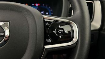 Volvo XC60 2.0 B5P Plus Dark 5dr AWD Geartronic