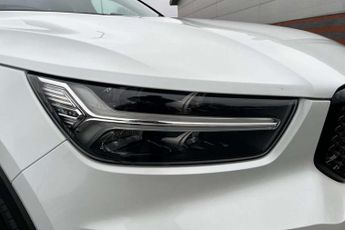 Volvo XC40 2.0 B4P R DESIGN 5dr Auto