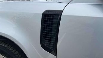 Land Rover Defender 2.0 P400e X-Dynamic SE 110 5dr Auto