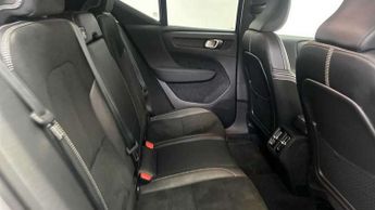 Volvo XC40 2.0 B4P R DESIGN 5dr AWD Auto
