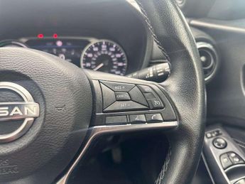 Nissan Juke 1.6 Hybrid N-Connecta 5dr Auto