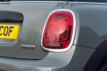 MINI Hatchback 5dr 1.5 Cooper Classic 5dr Auto