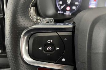 Volvo XC40 2.0 T4 R DESIGN 5dr AWD Geartronic