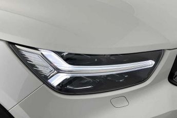Volvo XC40 2.0 T4 R DESIGN 5dr AWD Geartronic